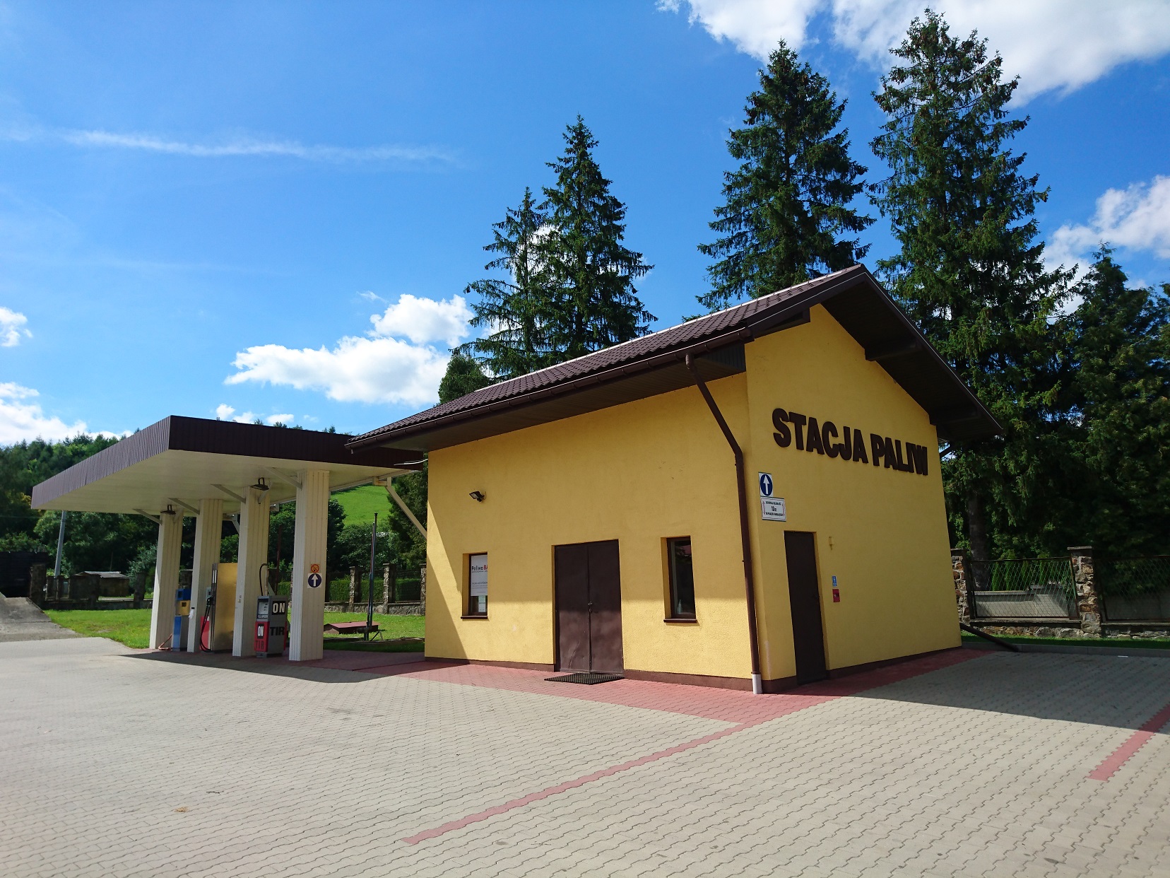 Stacja paliw_1